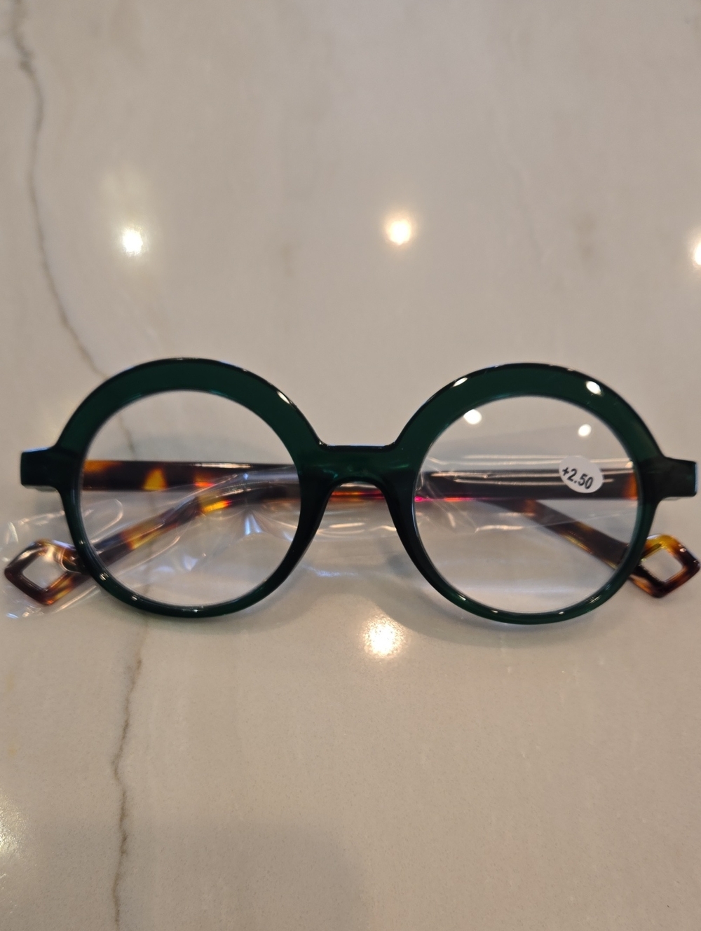 Designer style 2.5 Vintage trending Jazzy Leopard Arm readers High quality.